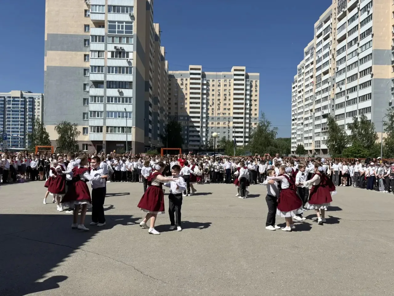 🎓 Четыре года пролетели как одно мгновение!  21 мая в нашей школе царила особенная атмосфера: мы про