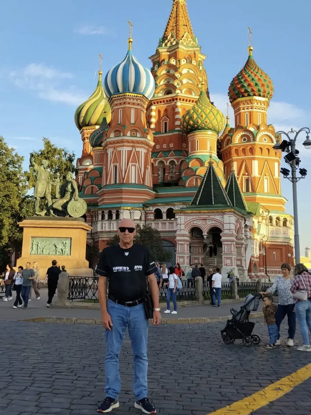 Сегодня день рождения у моего свёкра — человека с неугасаемым чувством юмора и огромным...