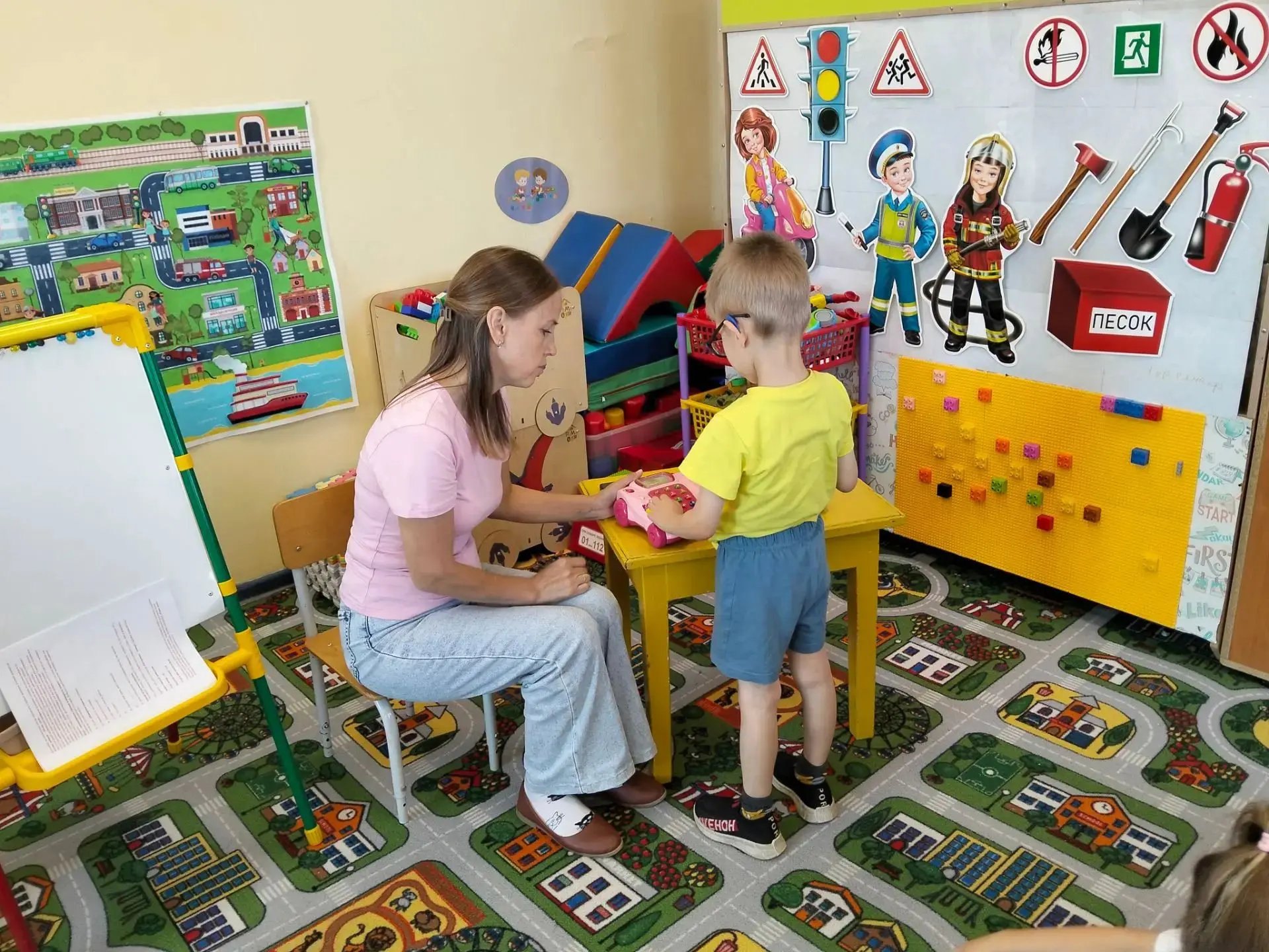 В средней группе "Котята" прошел день безопасности!