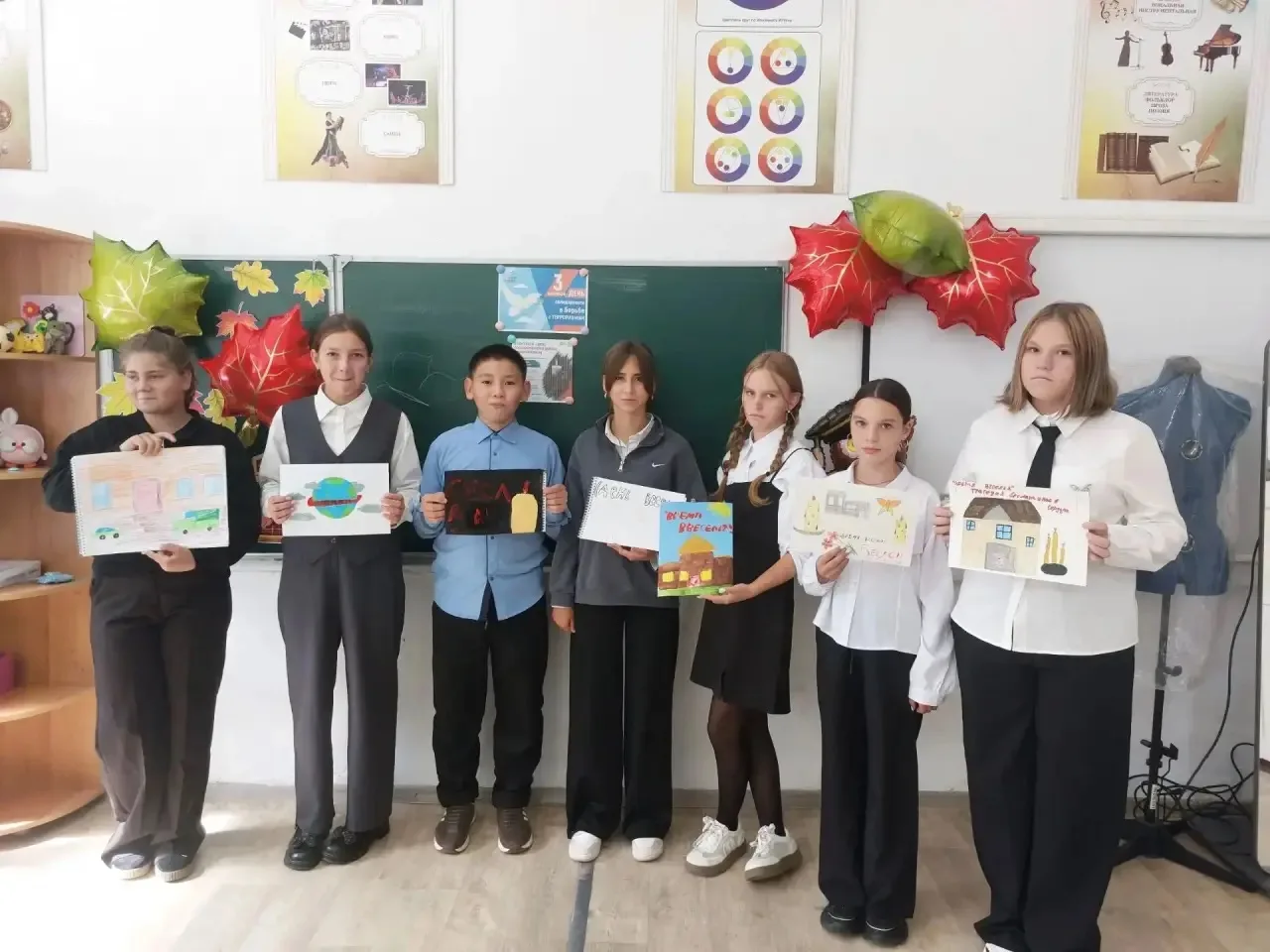 📍В 7 классе прошел особый классный час, посвященный Дню солидарности в борьбе с террор...