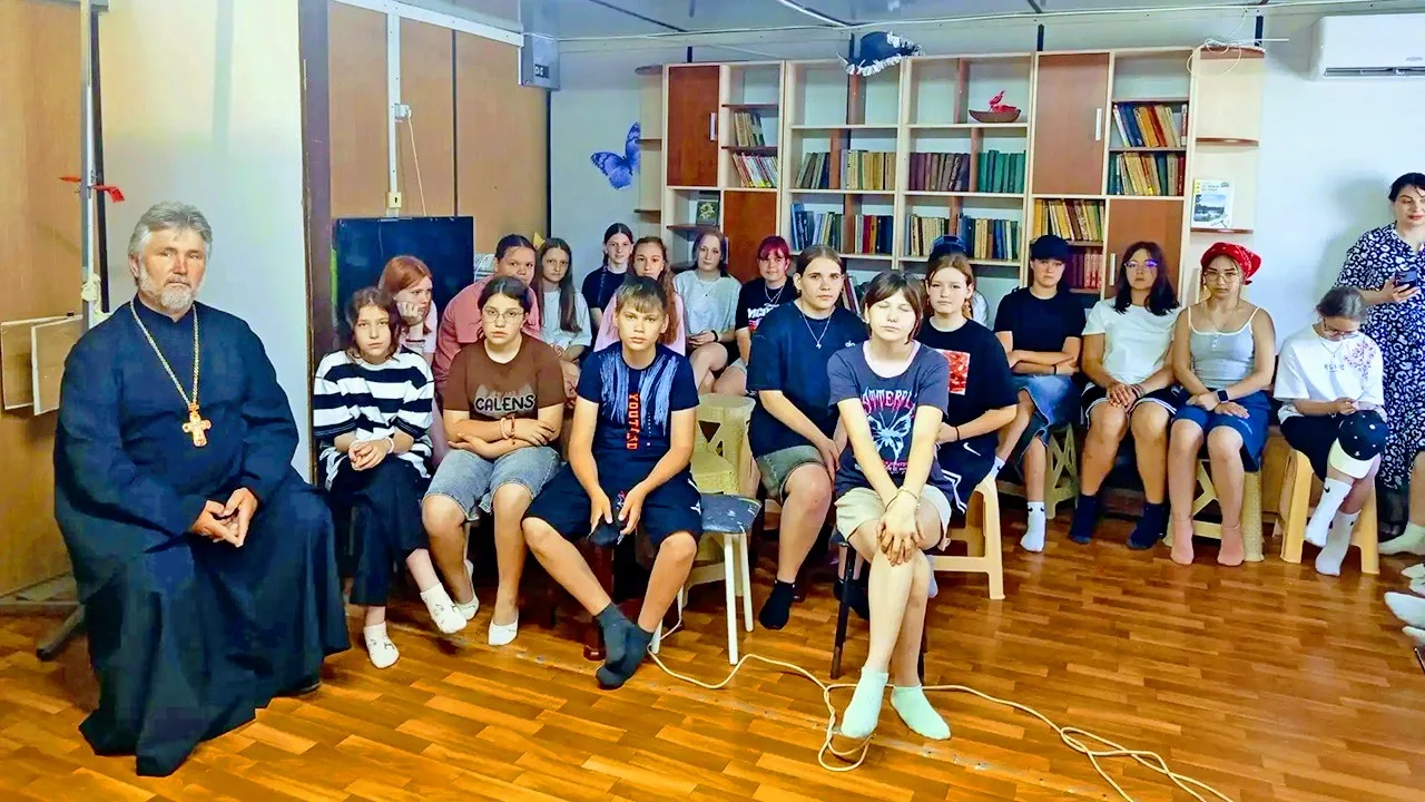 ☀️В детском оздоровительном центре «Степные Зори» прошла встреча с настоятелем храма святителя Никол