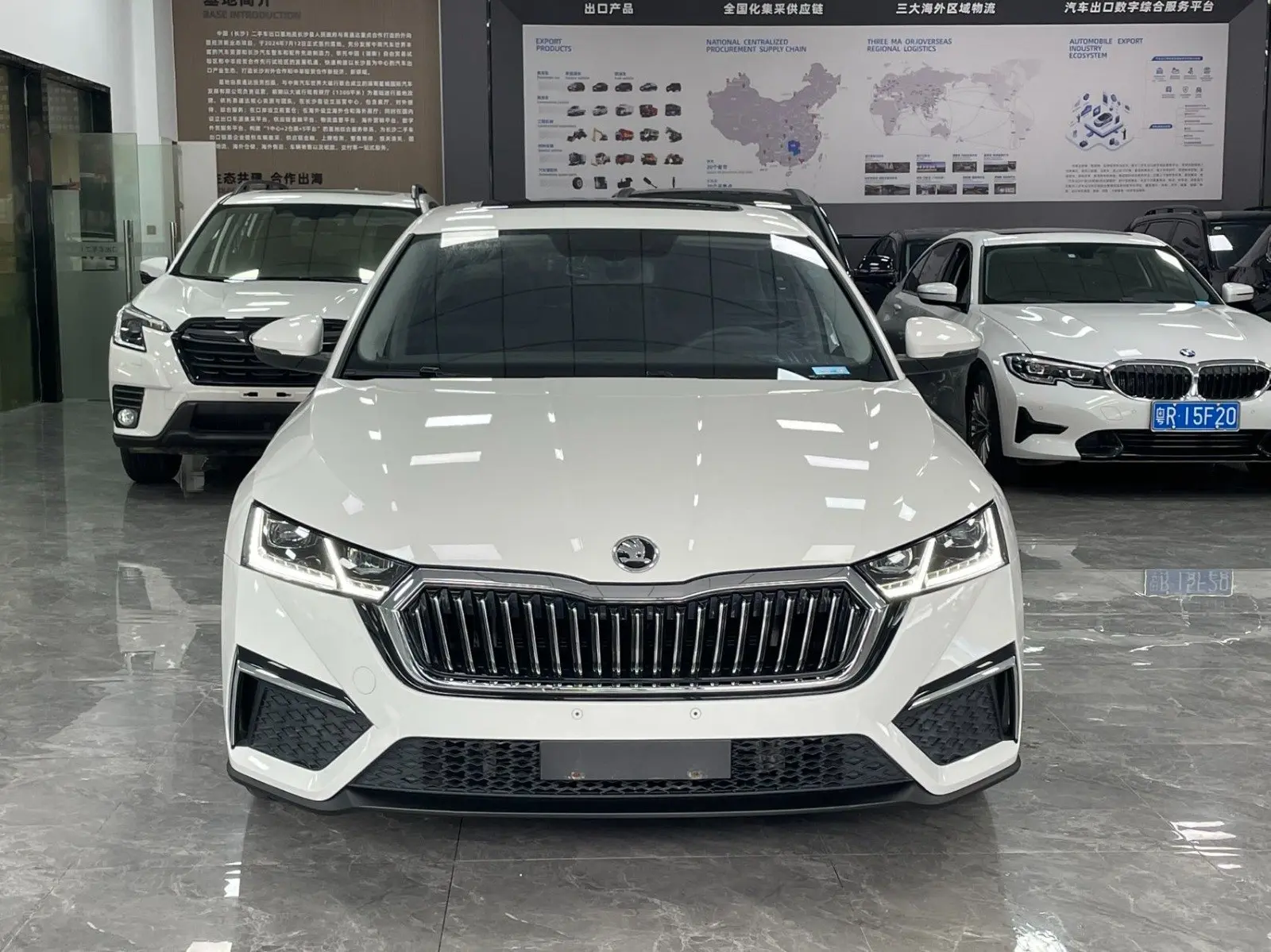 ✅ В продаже в Китае  Škoda Octavia Pro 2022 год 38 000 км 1.4 бензин - 150 ЛС Передний привод  ✅ Ком