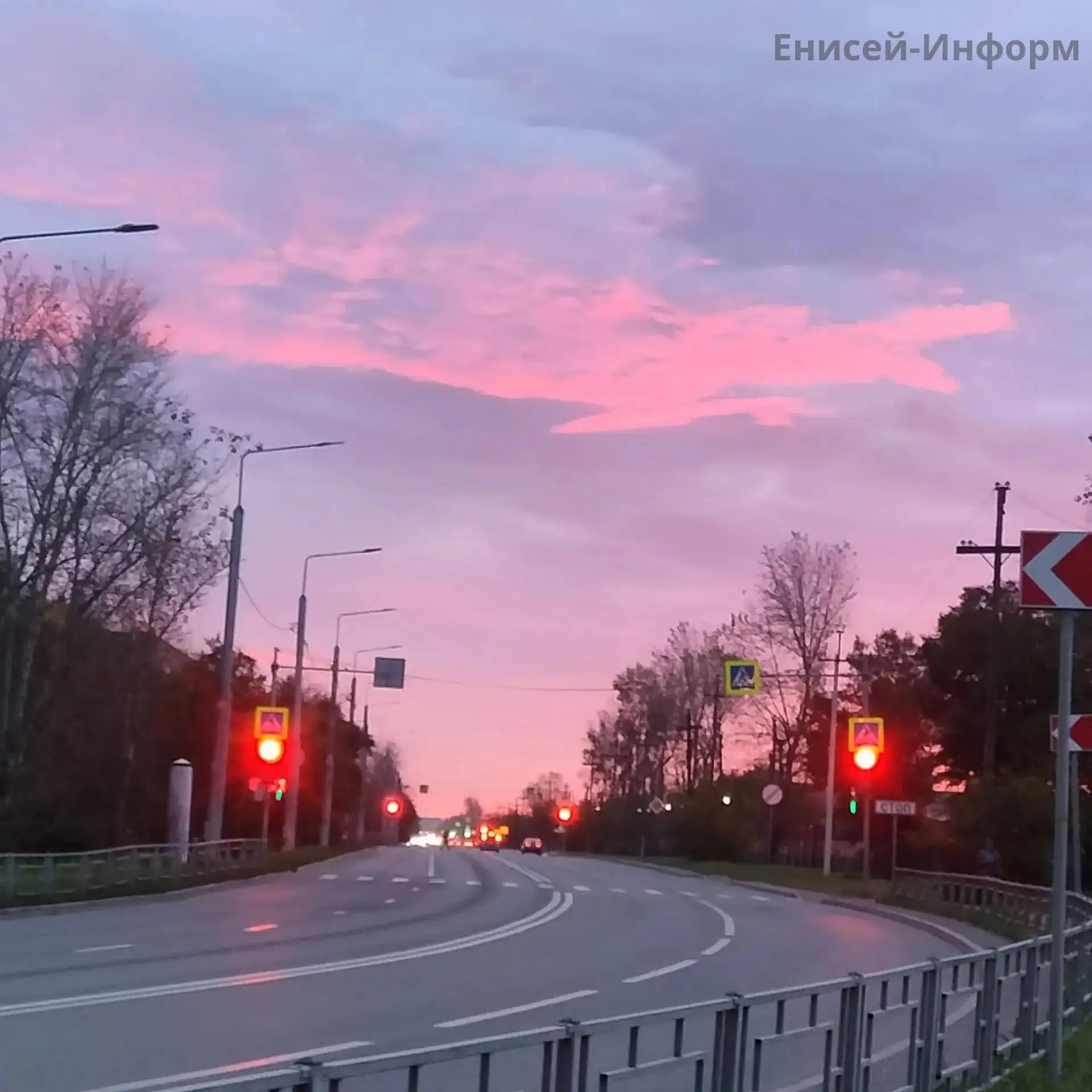 Чудеса природы. Кто по небу плывет? Пишите в комментариях!
