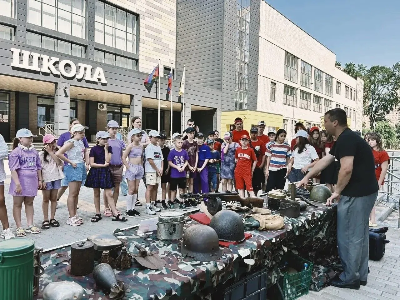 Лига Первых 🐦‍🔥

Сегодня в нашем пришкольном лагере «Лига Первых» произошло важное событие, которо