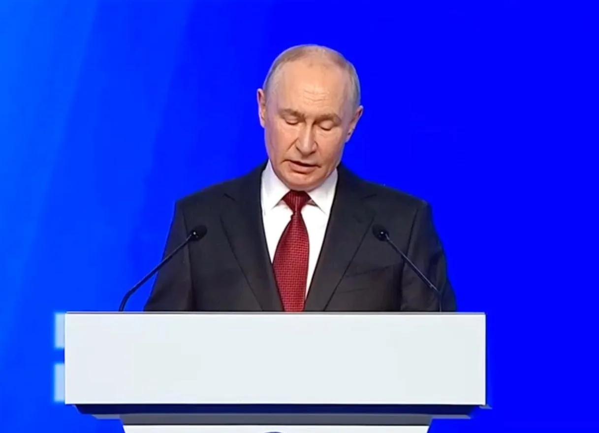 💪 С нашим флагом бойцы идут в наступление, в единстве фронта и тыла всех поколений рос...