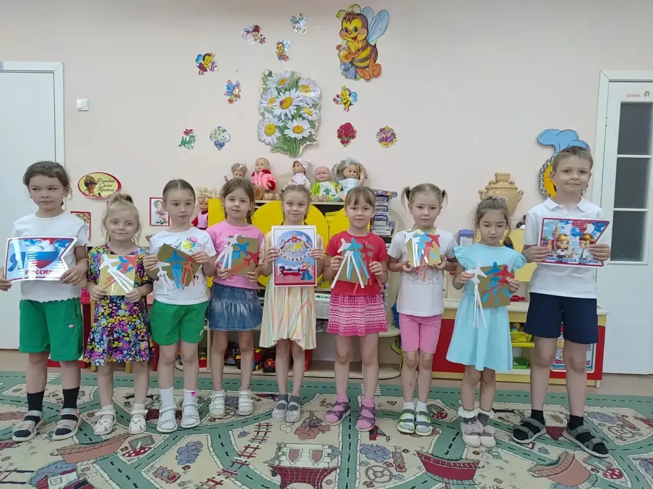 ☀️ Дошкольное отделение «Солнечный город»

🇷🇺 Делимся фотографиями с мероприятия, посвящённого Дню