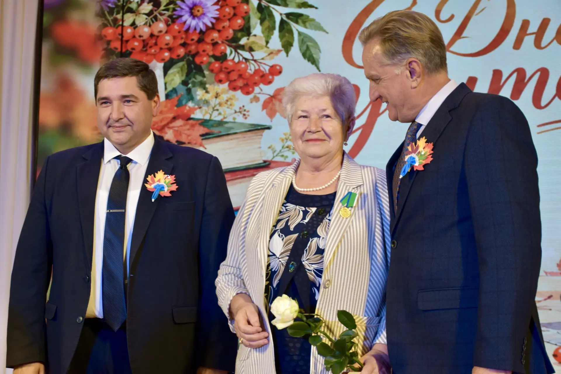 🏅 Создавала школы с нуля и спасала образование в 90-е: Валентину Гетьманову наградили ...