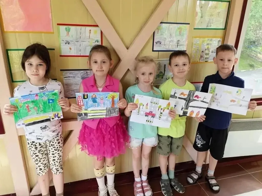🚦🚨🛟Безопасность детства👦🏻👧🏼
Продолжается наша летняя☀️ смена и по теме безопасности прошел за