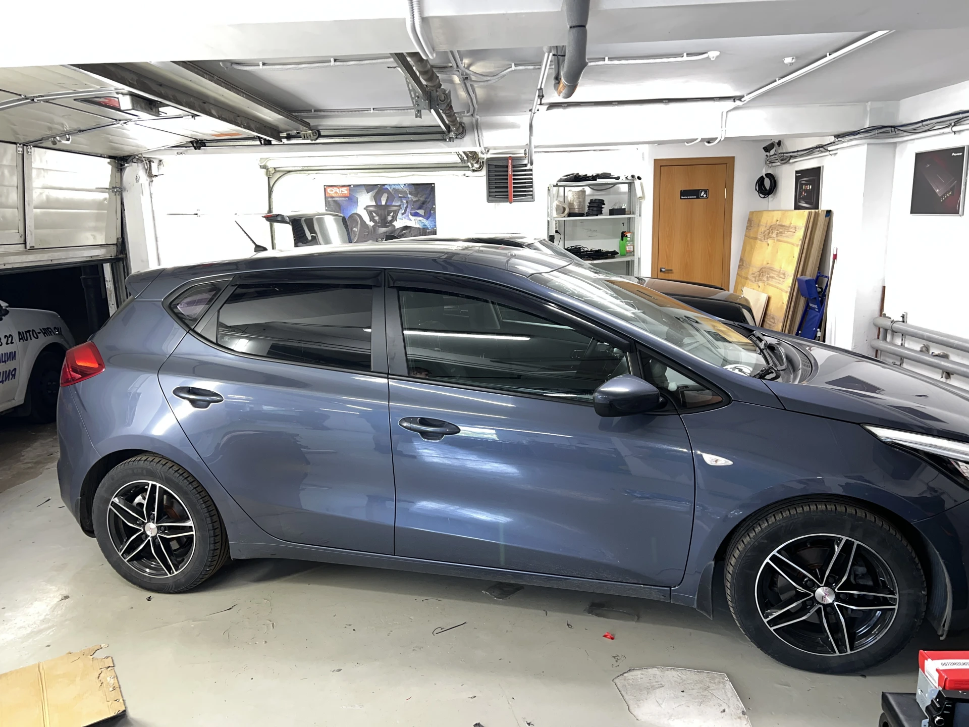 Современная мультимедийная станция Teyes CC4L была установлена в штатное место KIA Ceed...