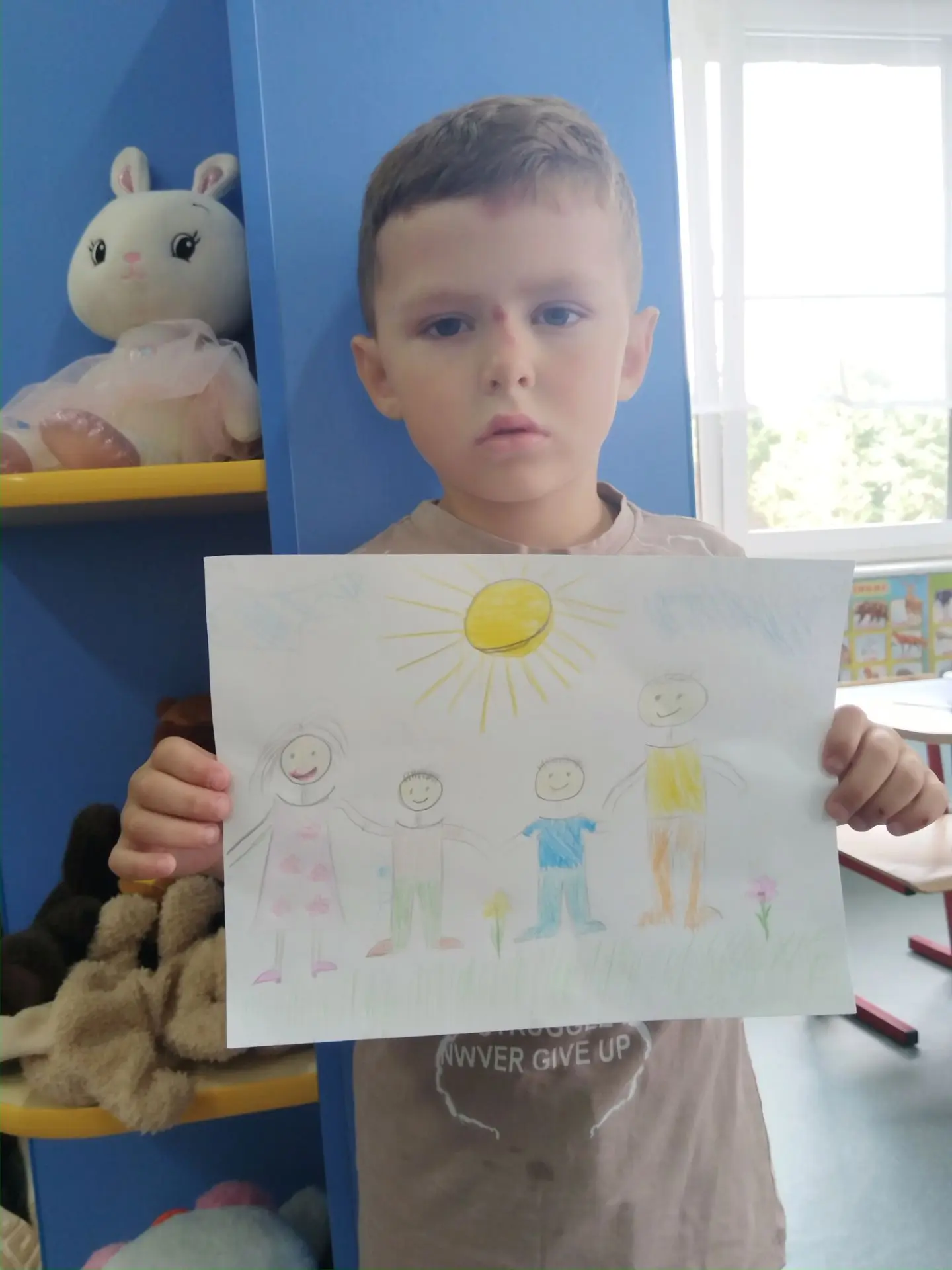Выставка рисунков "Моя семья"