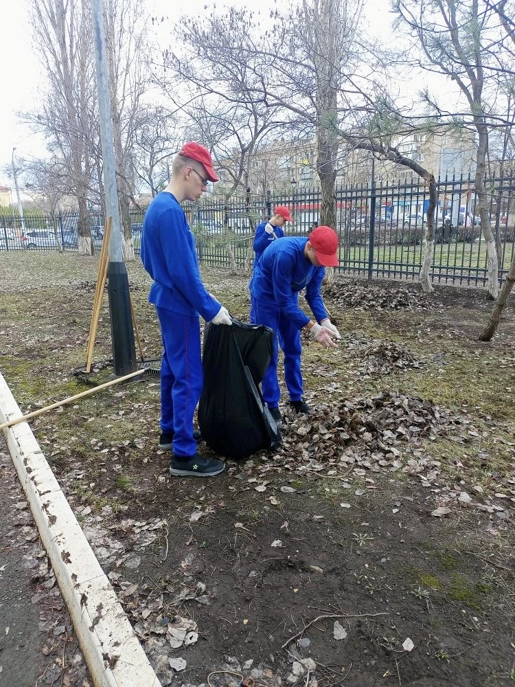 Накануне кадеты 2 учебного курса показали отличный пример заботы об окружающей среде!  Всем курсом о