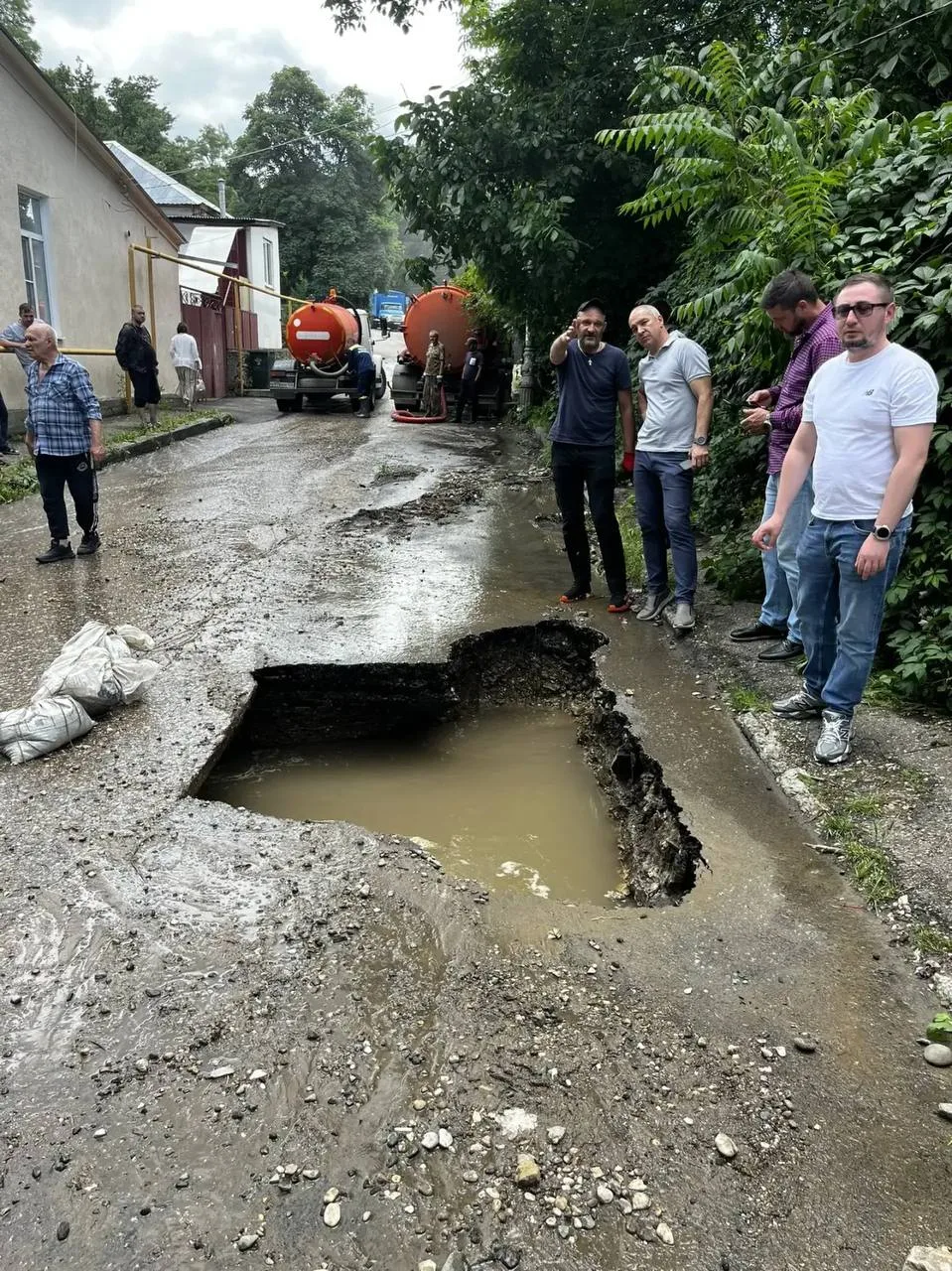Знаменитая Нарзанная галерея в Кисловодске остановила работу из-за аварии на центрально...