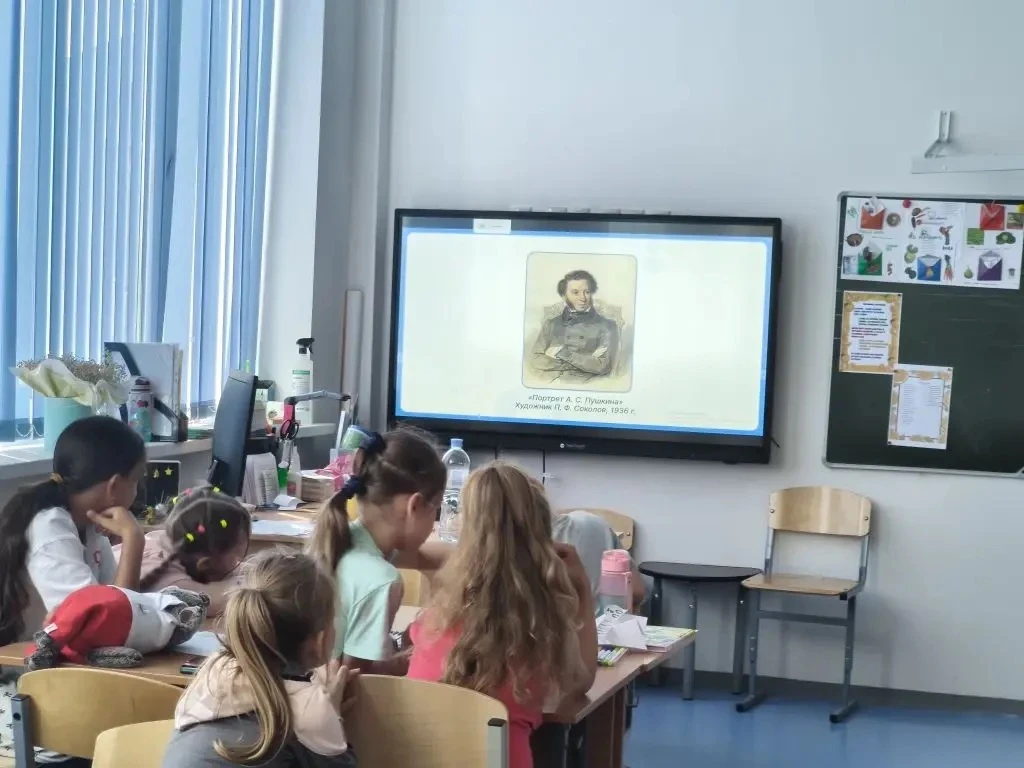 День 7: Пушкинский флешмоб и настольные баталии! ☀️📚