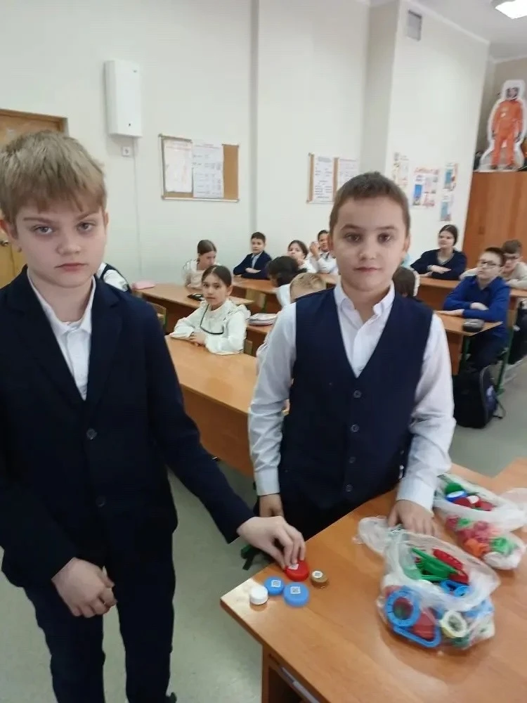 Эстафета добрых дел: в школе стартовала акция  «Месяц чистоты и благоустройства»  В рамках традицион