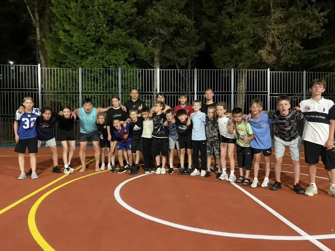 Лето, солнце, тхэквондо! 🥋
⁣
Наше отделение тхэквондо проводит замечательный летний сбор в лагере «