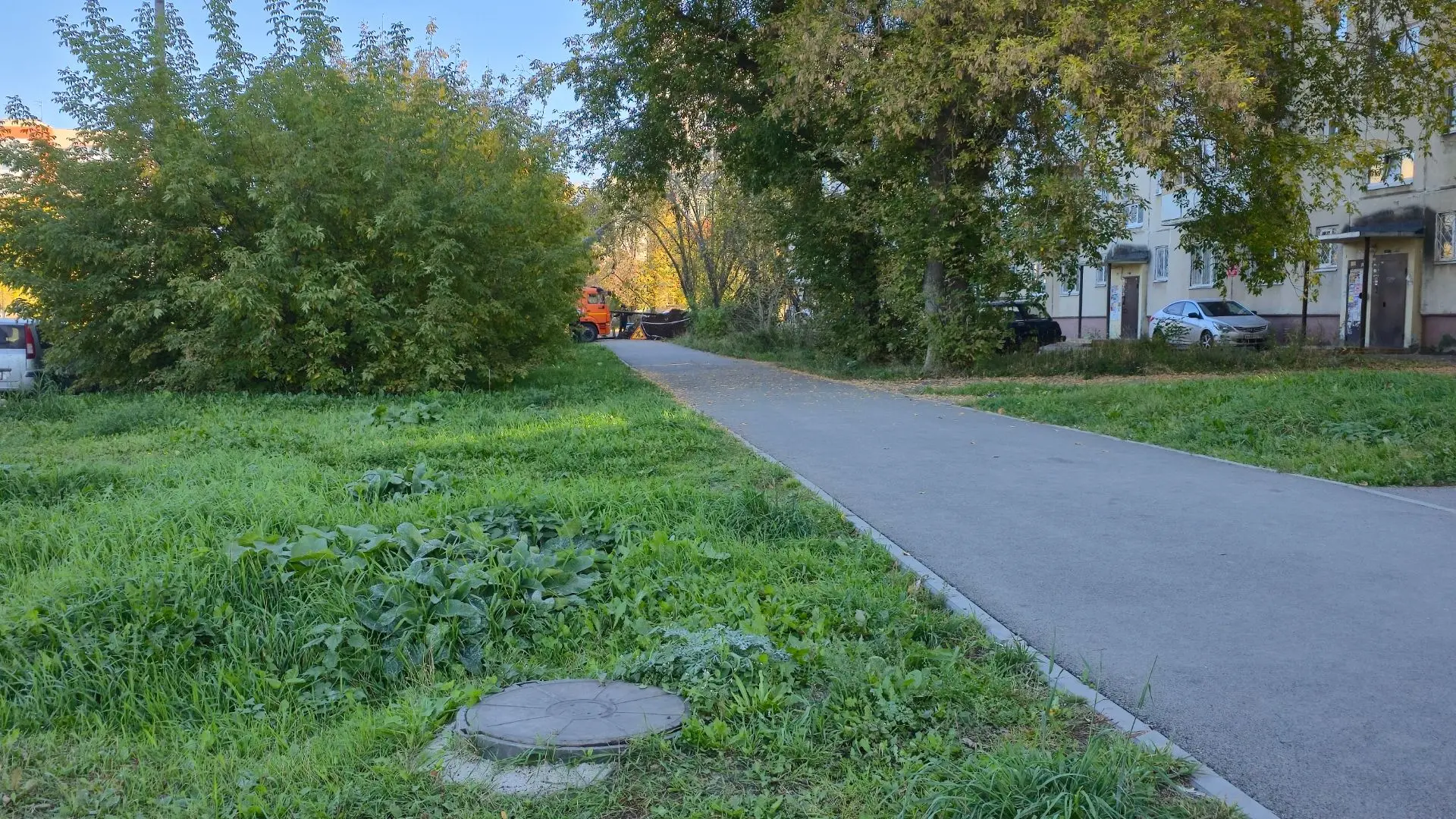 Повреждение квартальной сети на Каменской. В камере и на вводе в один из многоквартирны...