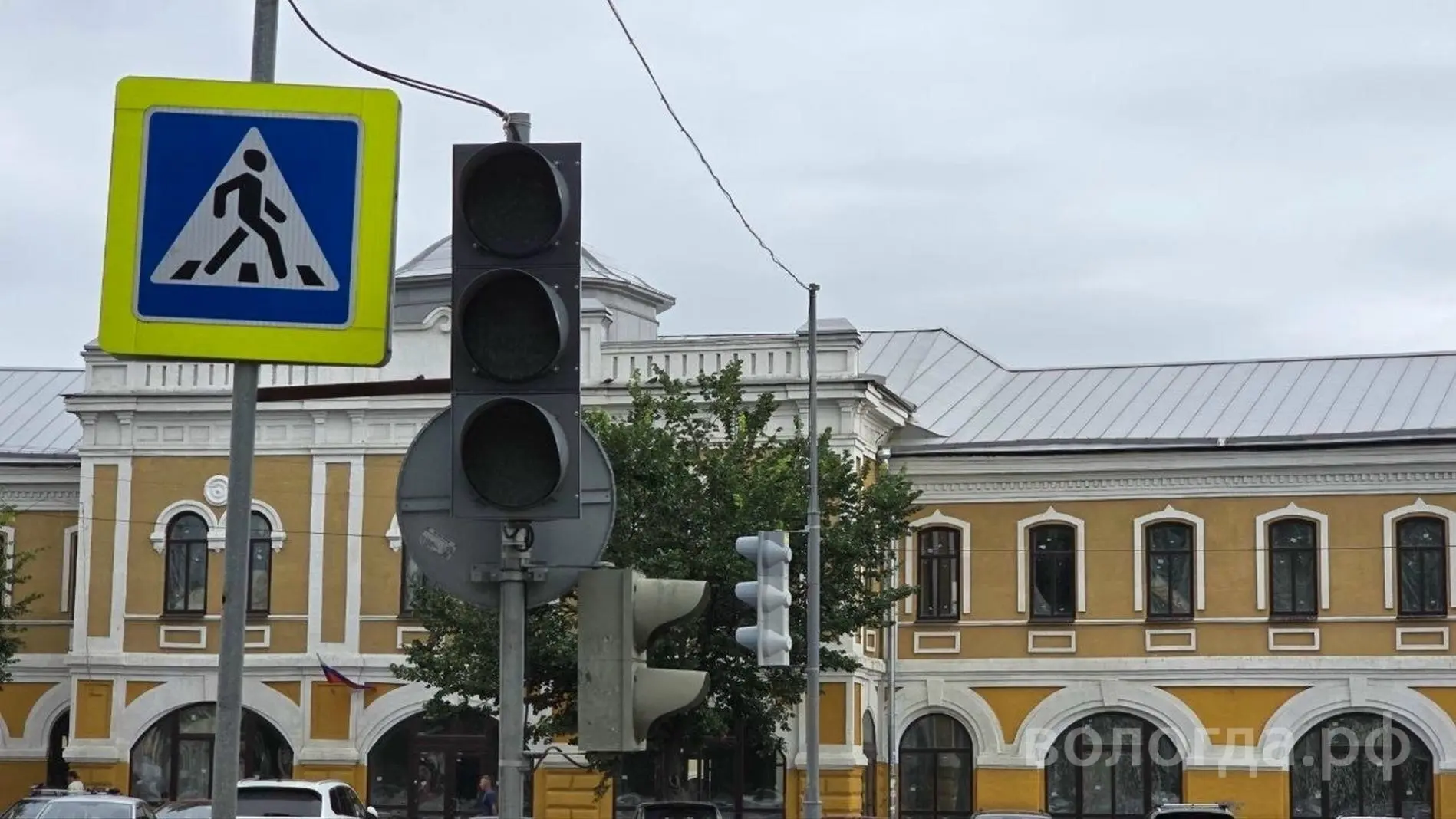 На перекрёстке Ленина и Лермонтова демонтировали временный светофор