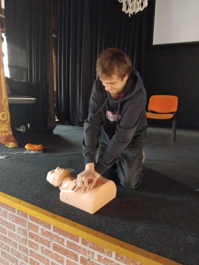 🚨Знать первую помощь — значит спасать жизни! В Школе 1205 к Всемирному дню здоровья (в 2026 году его