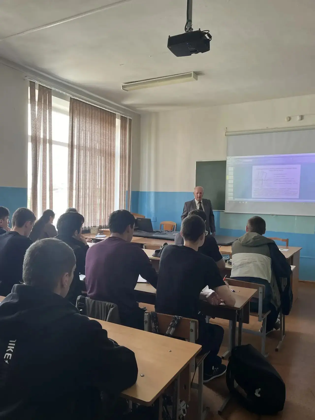 В Инженерном институте СКГА прошла открытая лекция по дисциплине «Механика грунтов»

В рамках работы