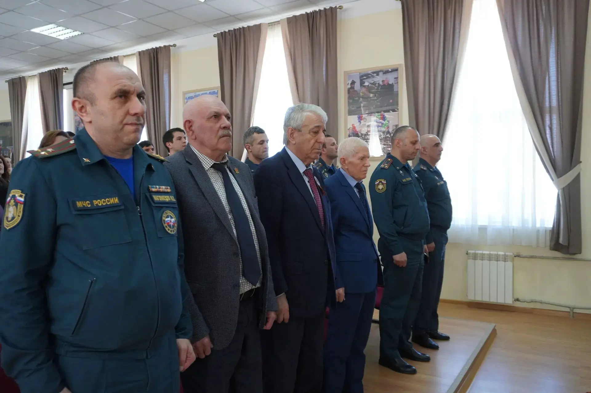🎗В МЧС Дагестана состоялось торжественное мероприятие ко Дню пожарной охраны   Открывая праздничное 