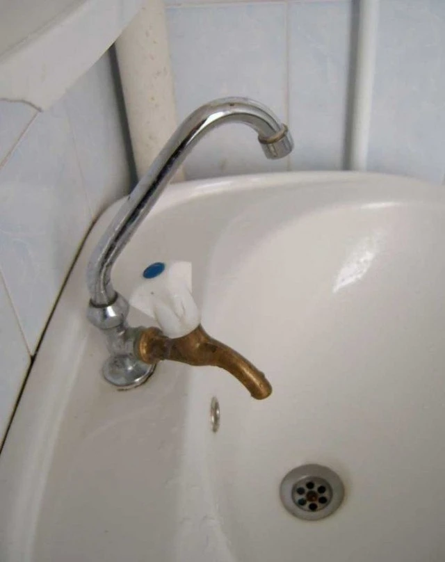 Кран с подачей  фильтрованной и проточной воды - первая версия 😅