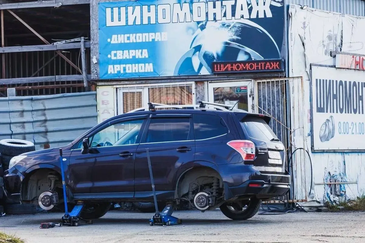 ​🛞 Когда менять летнюю резину на зимнюю челябинцам, рассказали эксперты