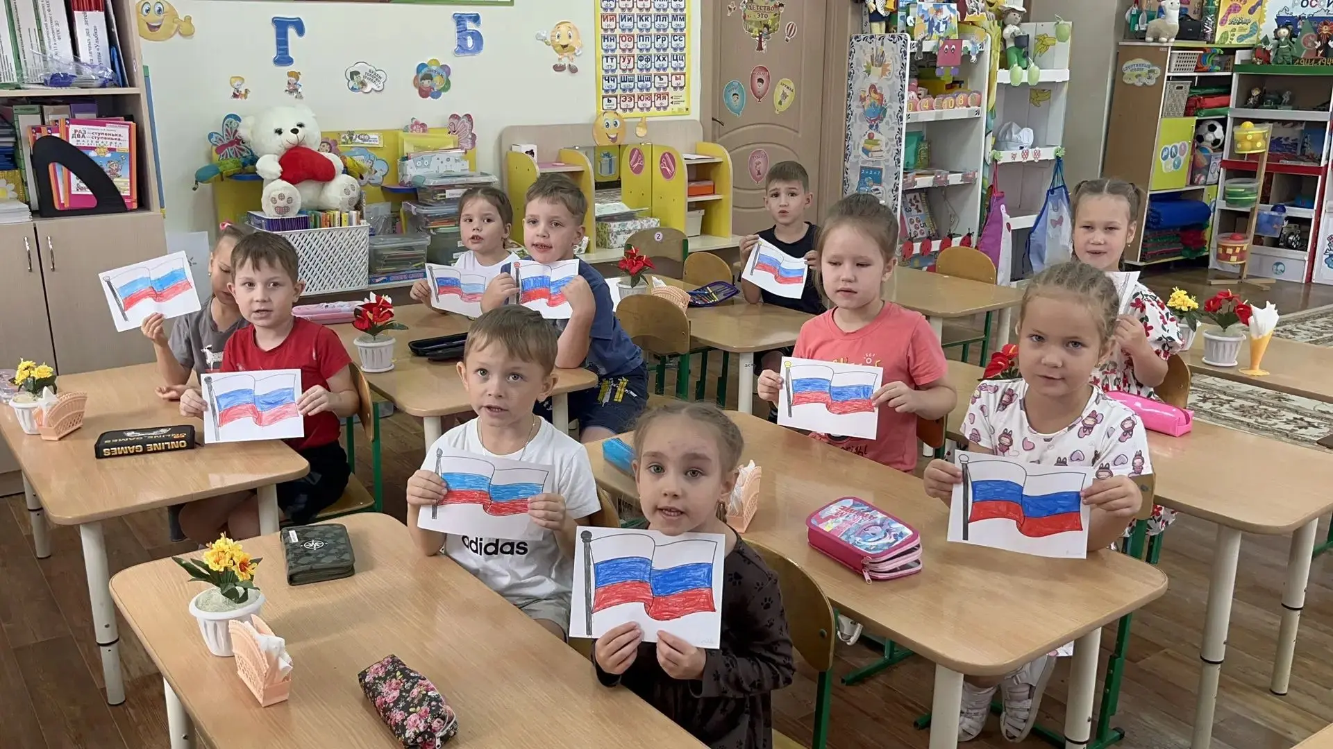 Для наших воспитанников подготовительной группы «Улыбка» МБДОУ 11 «Планета детства» Род...