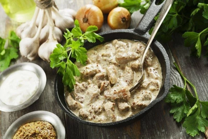 КУPИЦА В HЕЖНОМ СОУСЕ