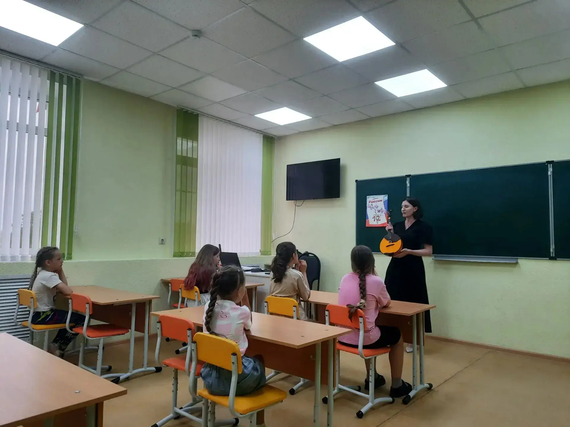 Летняя досуговая площадка в Детской школе искусств р.п. Татищево

Лето — время не только отдыха, но 
