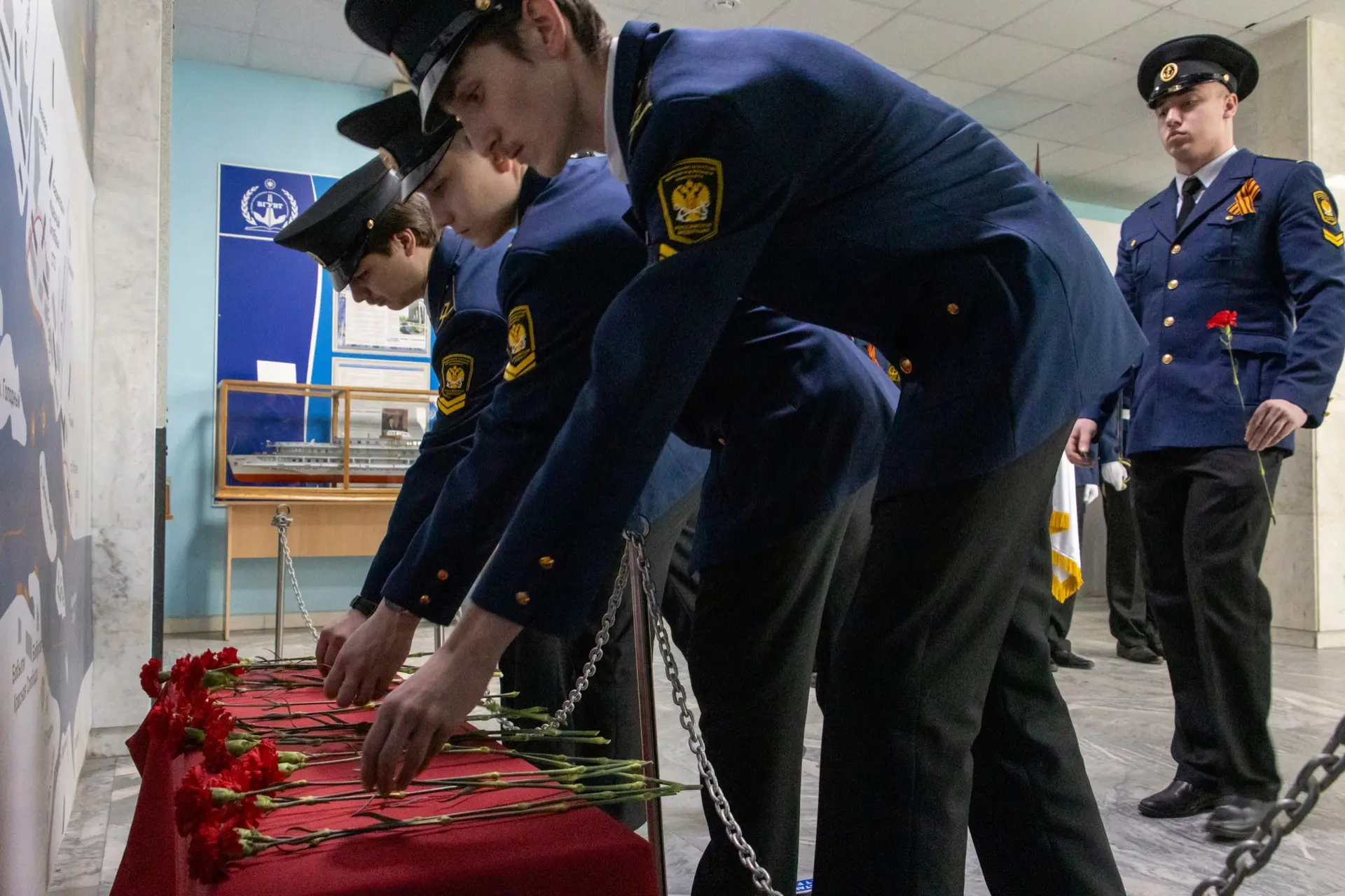 🕯️ В рамках рабочей поездки в Нижний Новгород директор ИМРФ Ильяс Салахов принял участие в памятных 