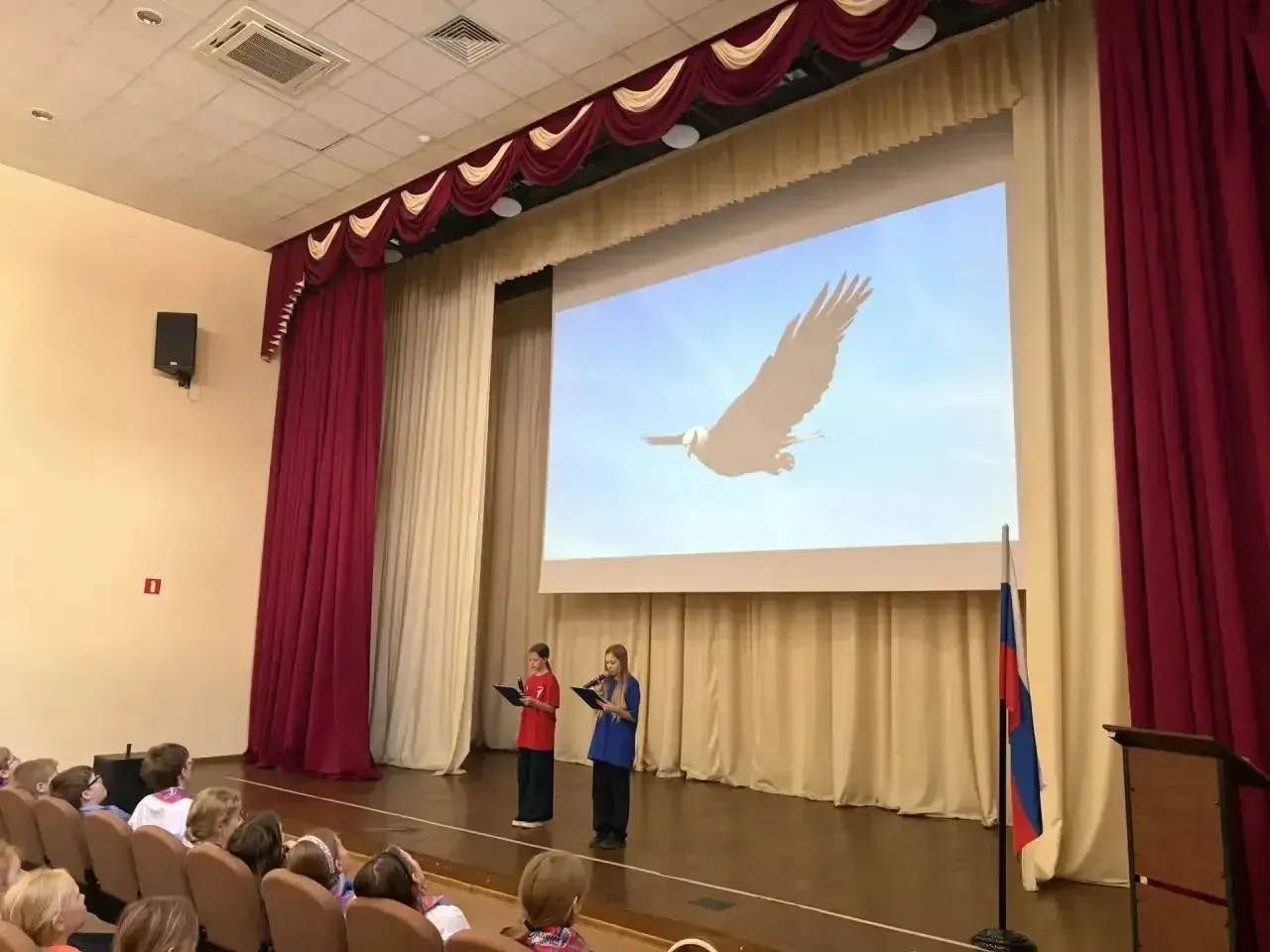 Мы — орлята! И в этом есть своя гордость! В школе № 1542 состоялись финальные торжественные линейки,
