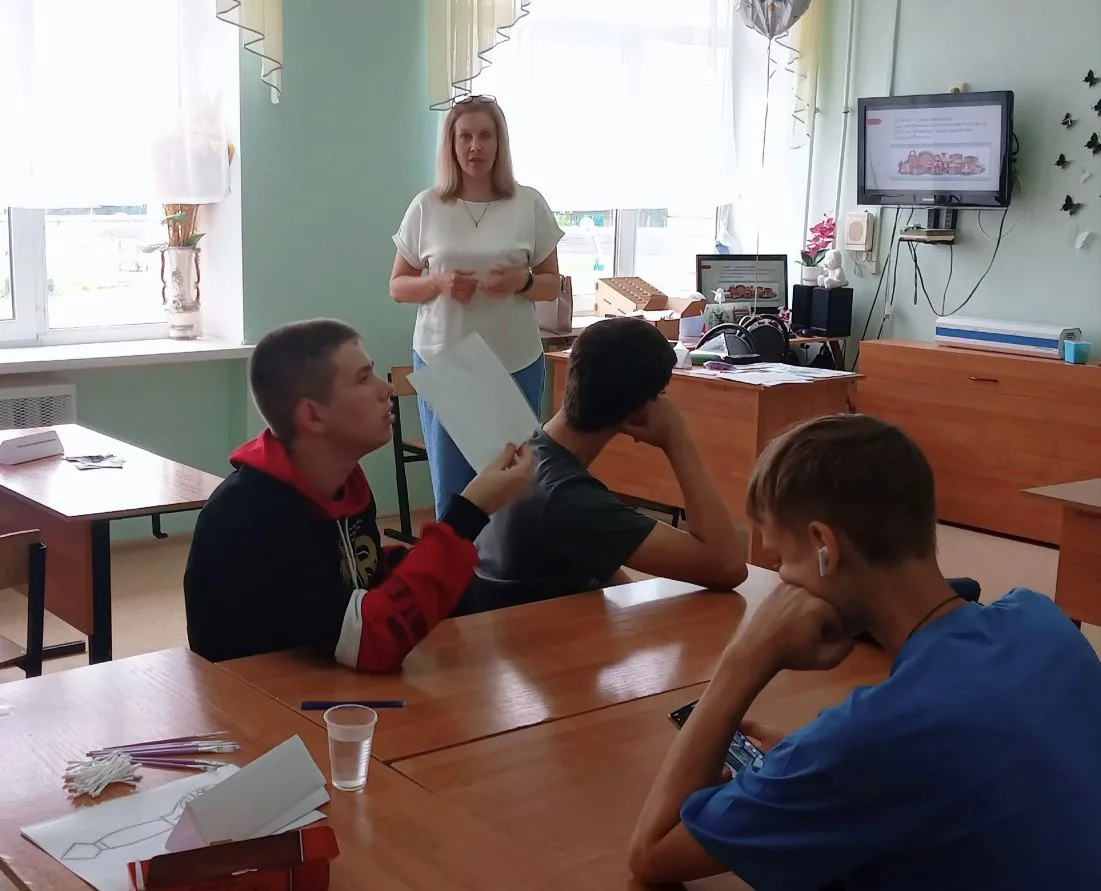 🇷🇺 ДЕНЬ КУЛЬТУРЫ РОССИИ🪆 
1️⃣8️⃣ июня в лагере - это "День культуры России"
Для школьников из лаг