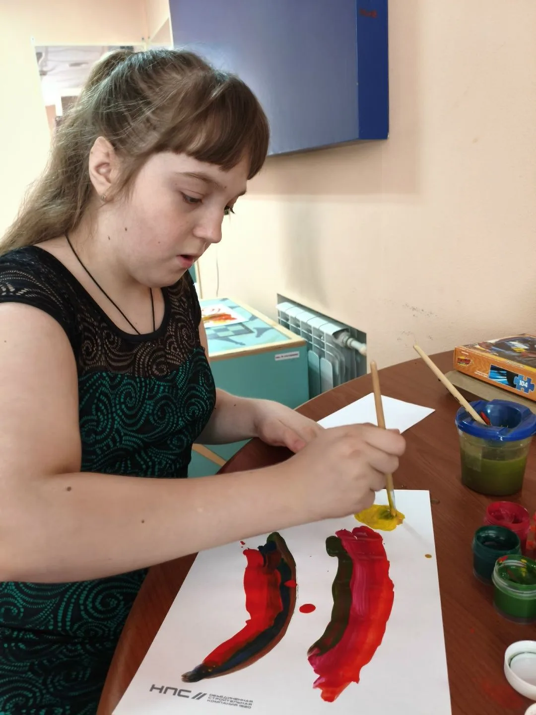 Занятия по арт-терапии  с детьми с ОВЗ — это мощный инструмент, который помогает им выр...