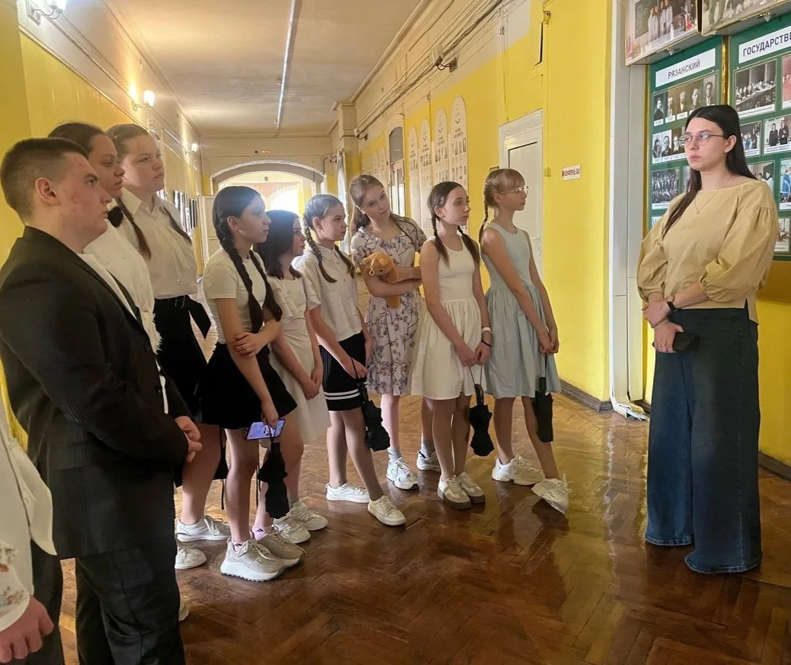 👫🔔"ДОБРЫЕ ДЕТИ МИРА" В ДЕЙСТВИИ🔔👫  2 марта учащиеся нашей школы, члены волонтерского отряда "Добрые 
