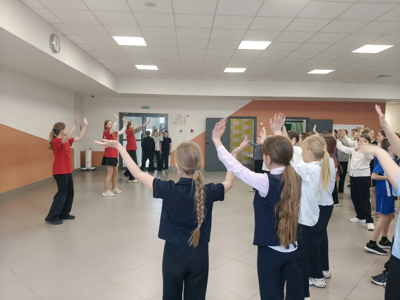 #Аксиома_наВолнеЗдоровья 🕺 Финал Недели здоровья: «Танцуй, чтобы жить»!💃 Сегодня в центре образовани