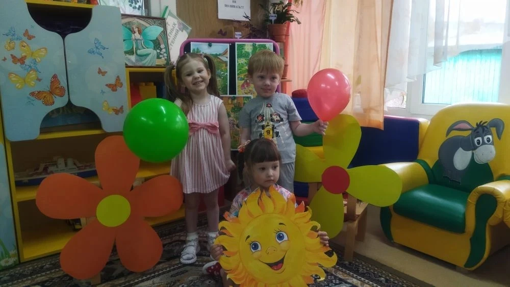 Замечательное развлечение прошло в группе 3.😊Яркие солнечные лучики осветили всё вокру...