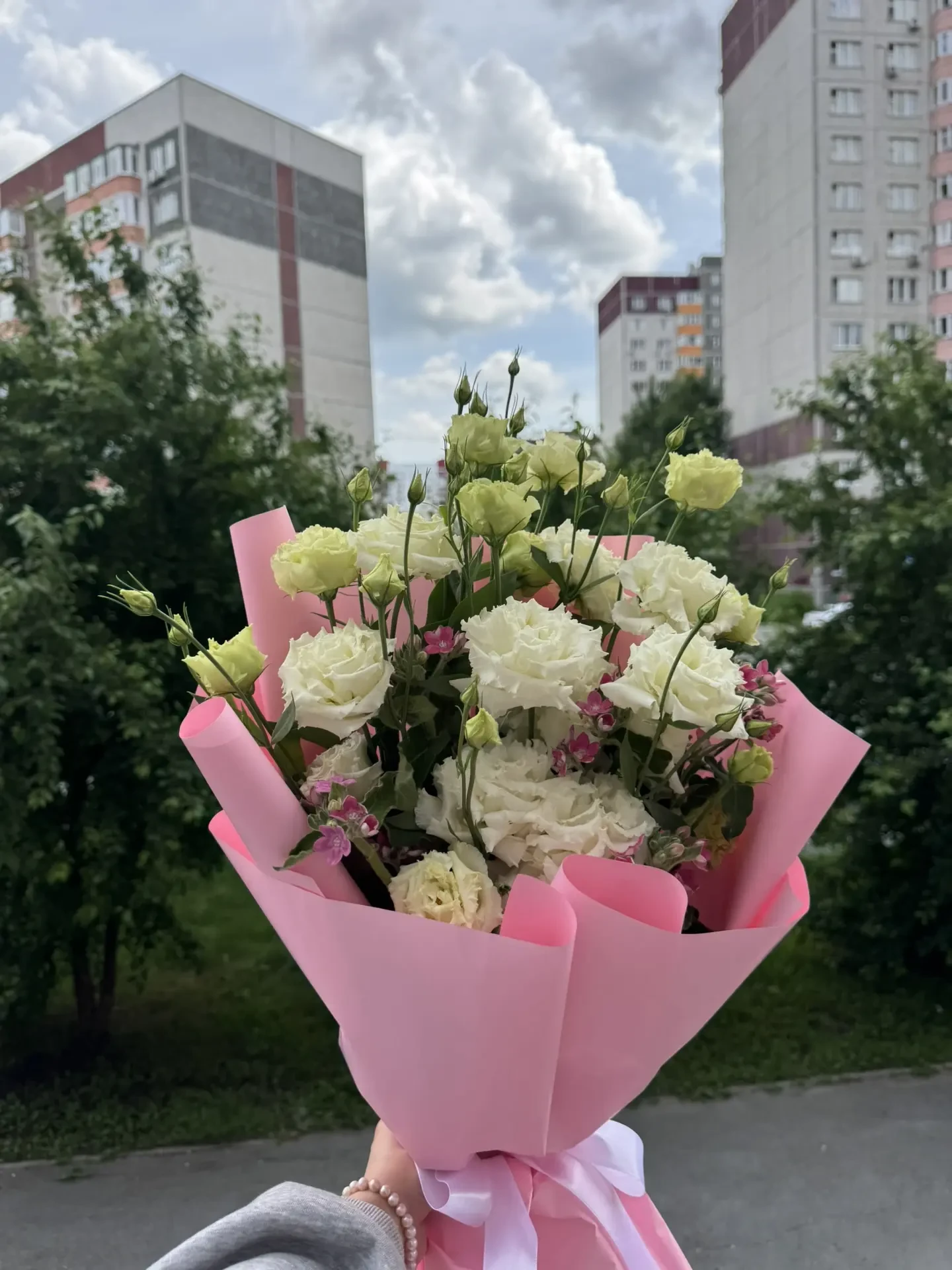 Прекрасные цветы по поводу и без!