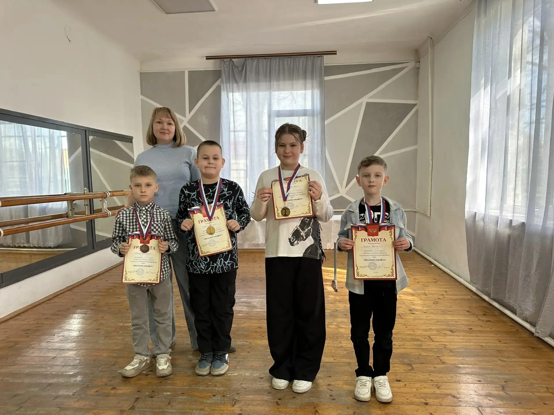 💫Школа гордится  В преддверии праздников Дня космонавтики и Светлой Пасхи в центре внешкольной работ