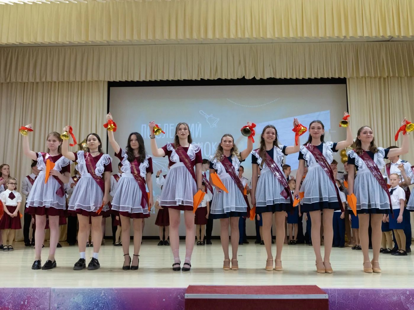 🎓 Вот и прозвенел последний звонок!