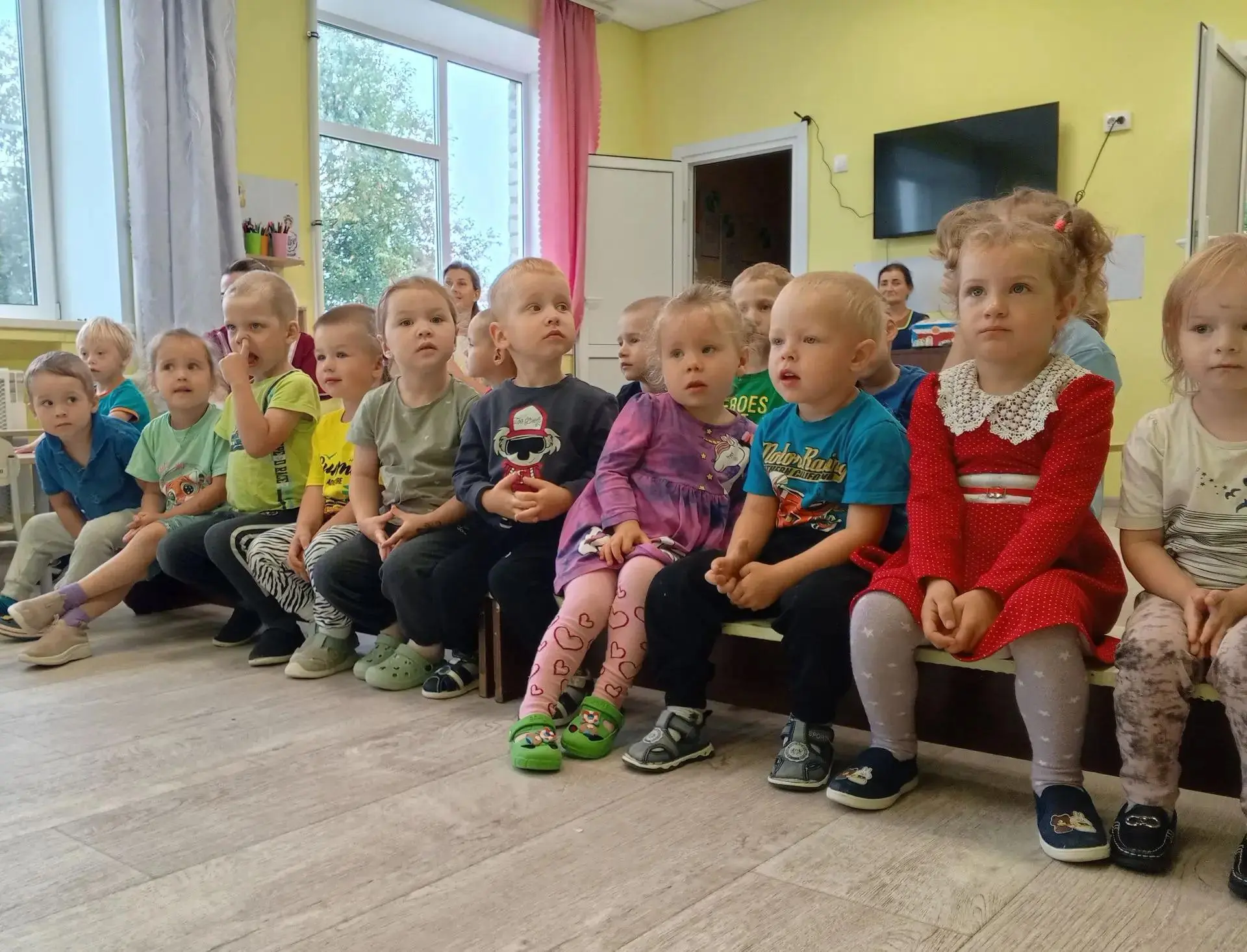 Сказки любят все на свете,  любят взрослые и дети. В сказках учат доброте, ласке, дружб...