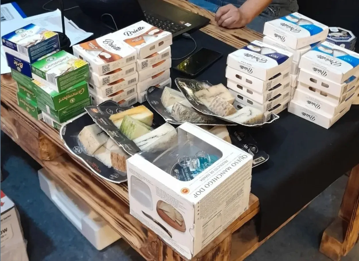 ⛔️ Россельхознадзор в ДНР изъял более 8 кг санкционных сыров 🧀🚫
