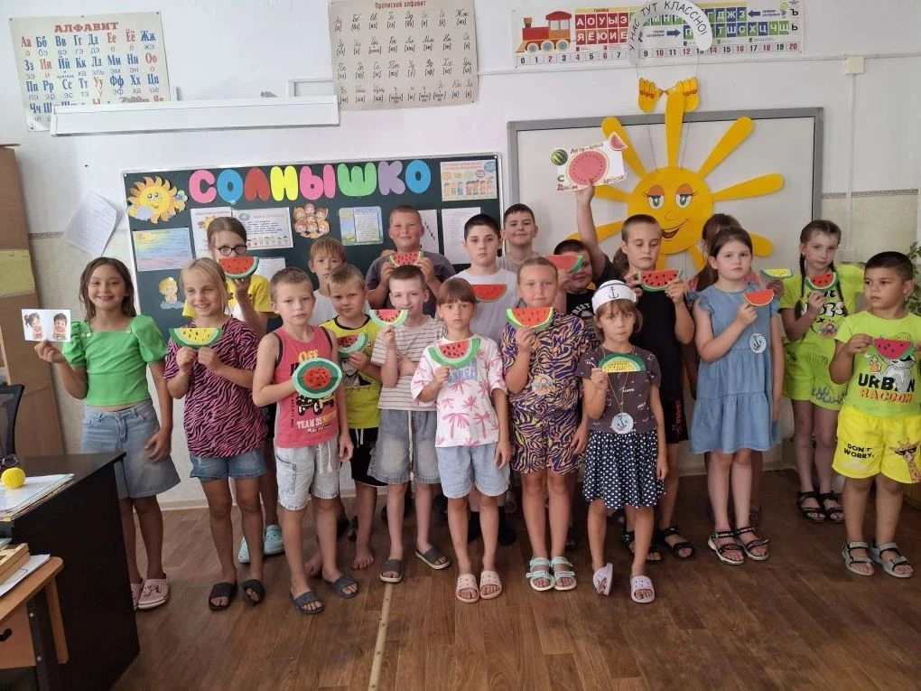 Шестой день пришкольного оздоровительного лагеря " Солнышко" в филиале МОУ СОШ 8 ⚽️🏸🏀