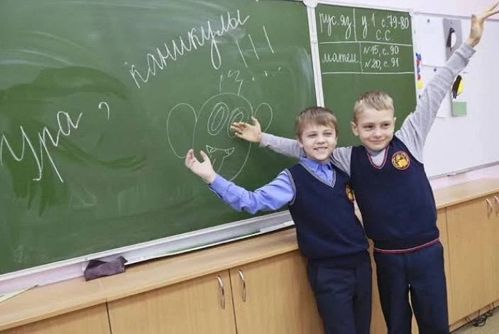 🍁🥳 Осенние каникулы у школьников будут длиннее зимних в этом году