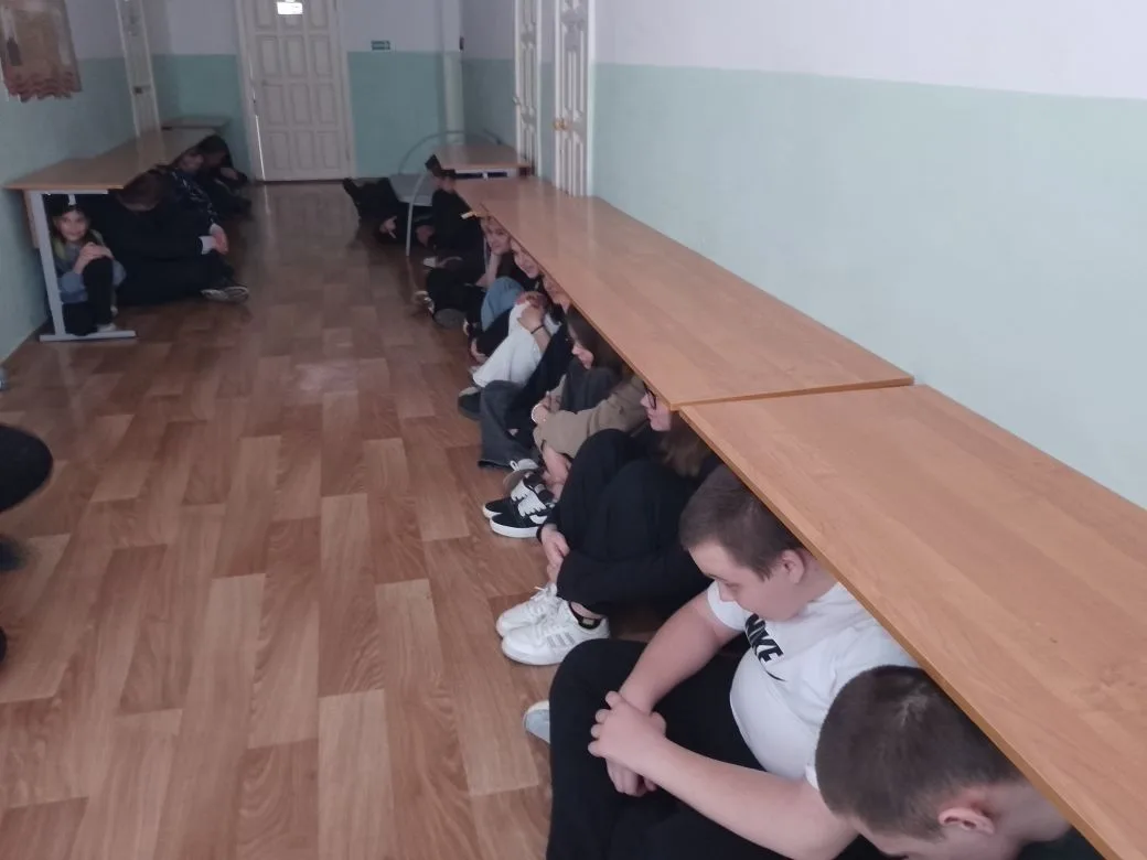 Безопасность превыше всего! 🛡️ ‎ ‎Сегодня, 21 апреля, в Полозаозерской школе прошли важные мероприят