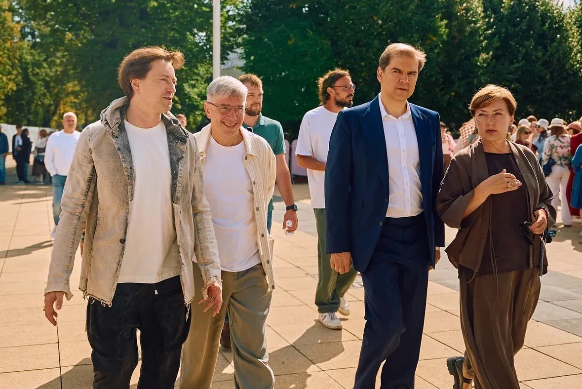 В Парке Горького открылся IX Большой Детский фестиваль. В торжественной церемонии приня...