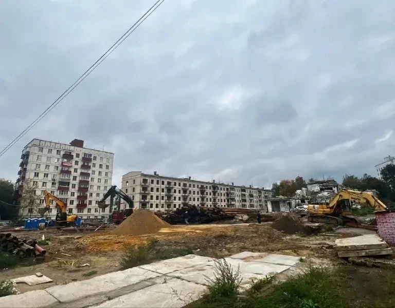 🏛️ Снос зданий на Сиреневом бульваре завершится к 2026 году