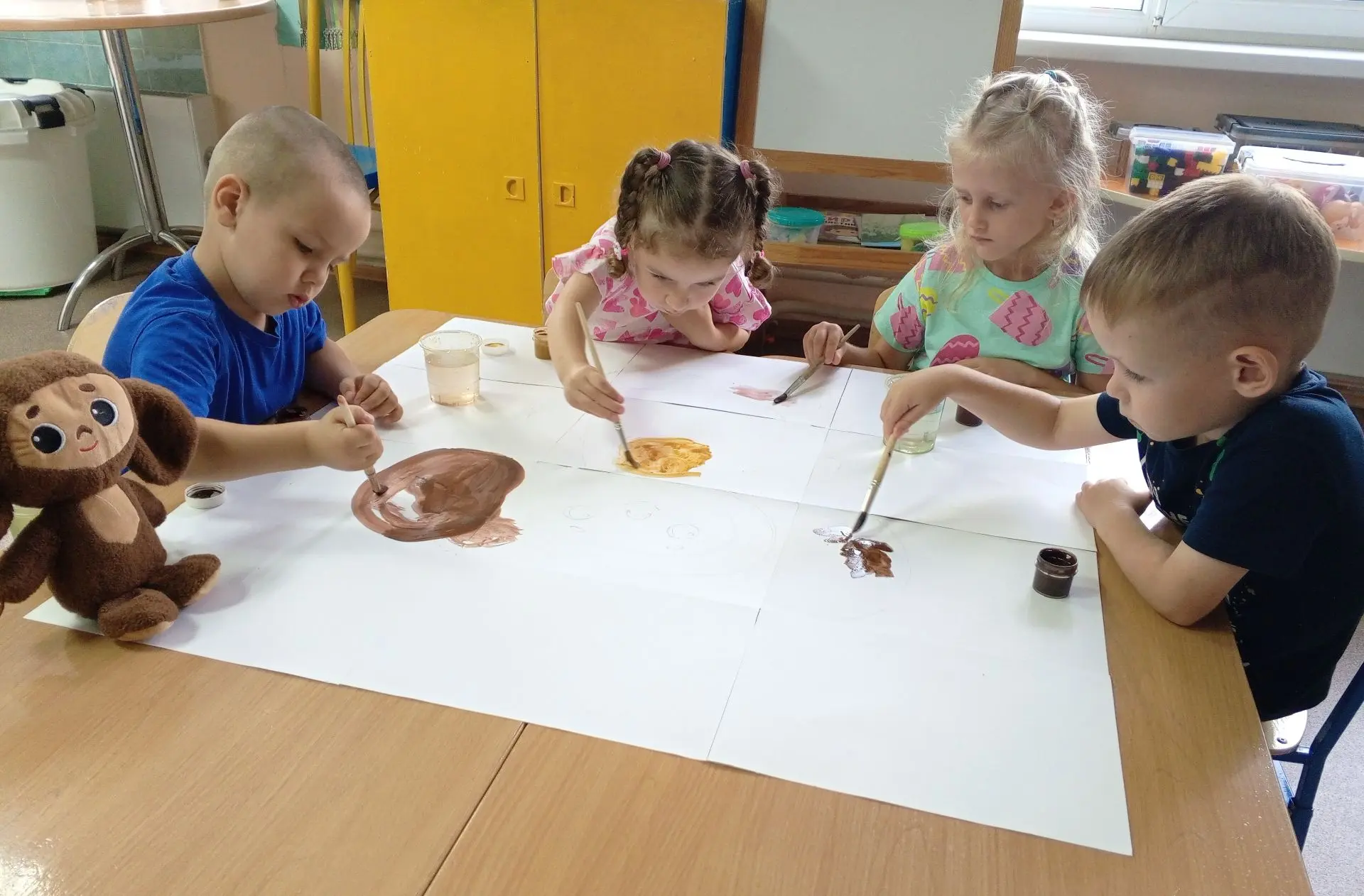🍊С днём рождения, самый добрый ушастик!🍊Сегодня в нашей младшей группе был настоящий ...