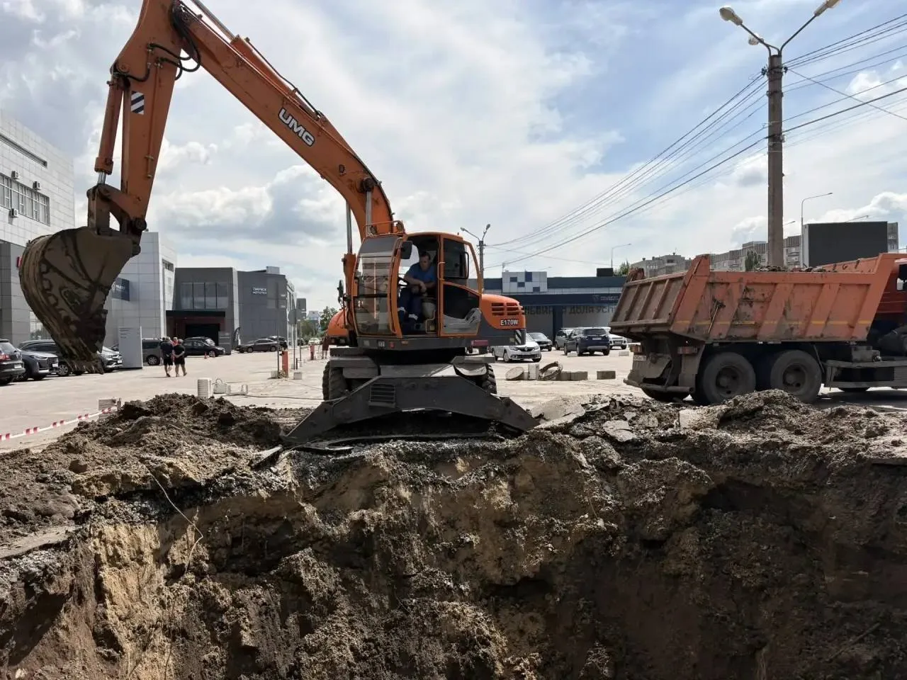 🚧 В Левобережном районе провалился канализационный коллектор

На участке зафиксировали три провала.