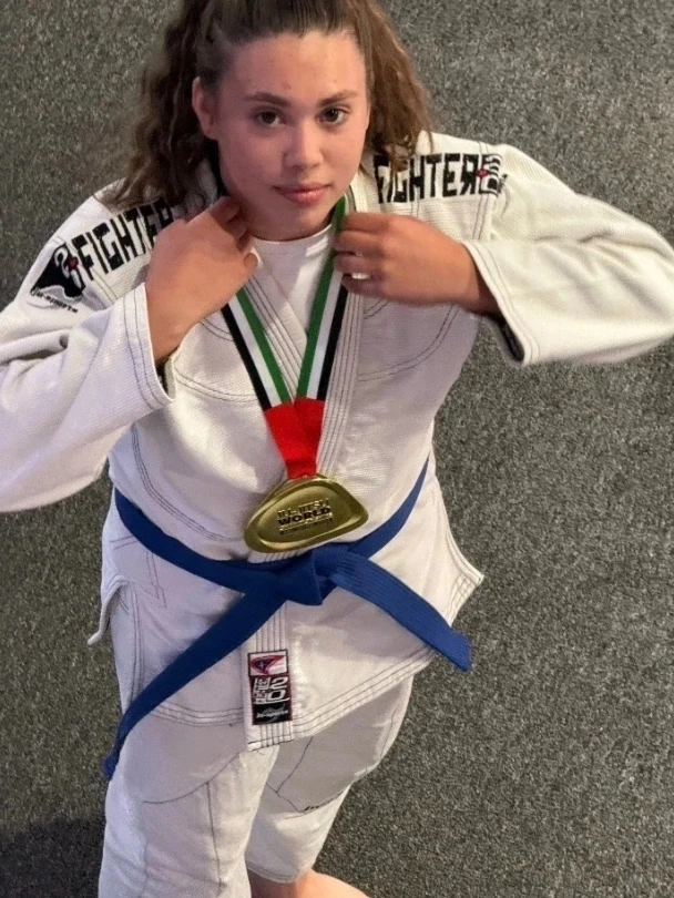 14-летняя северодвинка Милана Григорьева стала чемпионкой мира по джиу-джитсу 🥇