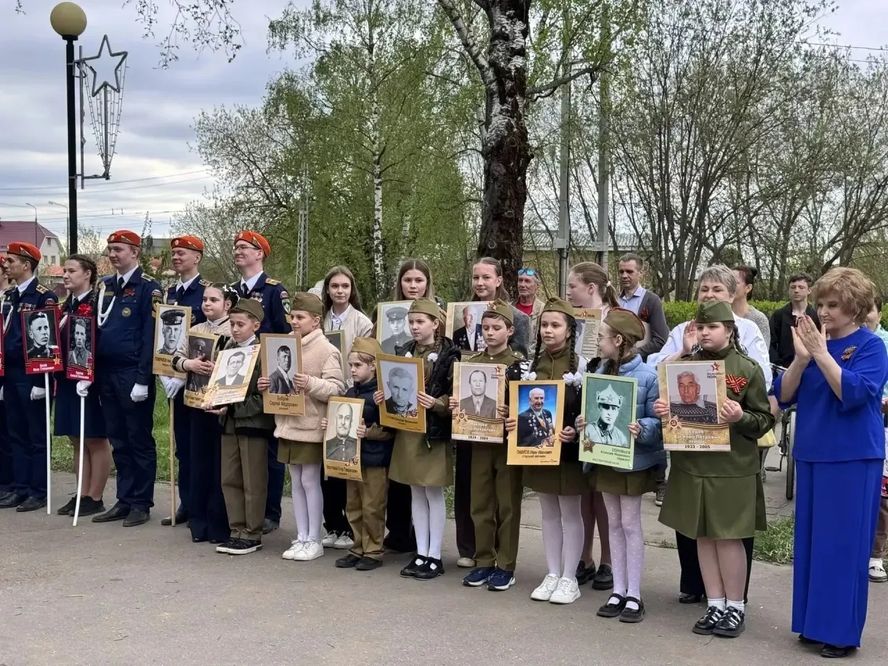 Сегодня 8 мая состоялось традиционное мероприятие в сквере Зои Космодемьянской. Фронтовая бригада уч